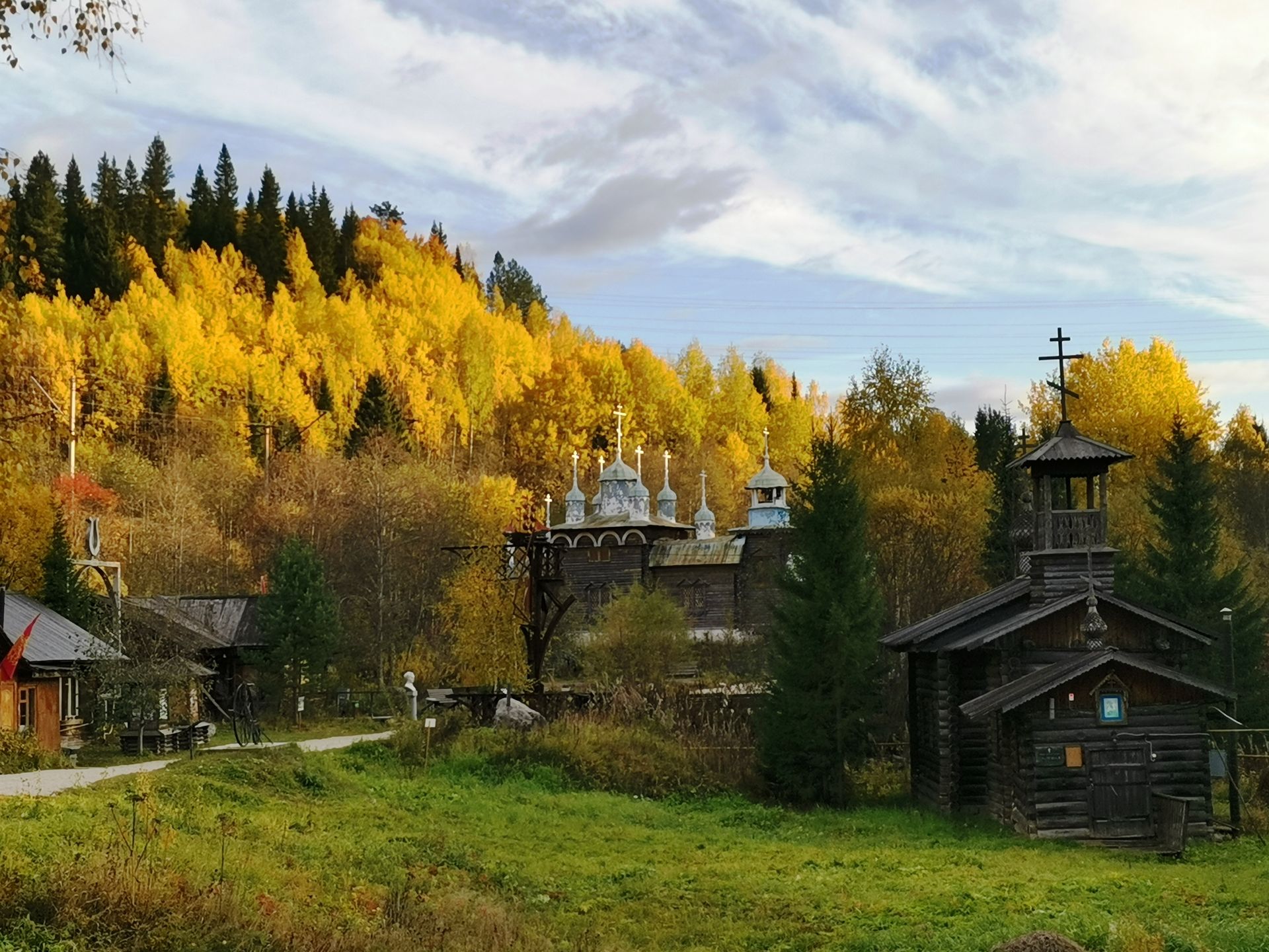 Осень в парке истории реки Чусовой